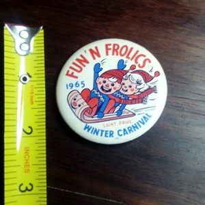Winter carnival button Vgt 1965